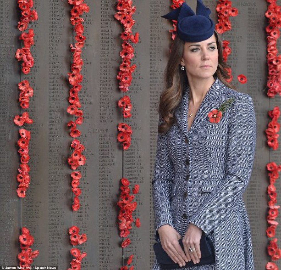 Les tenues de la duchesse de Cambridge lors de son « tour » en Océanie