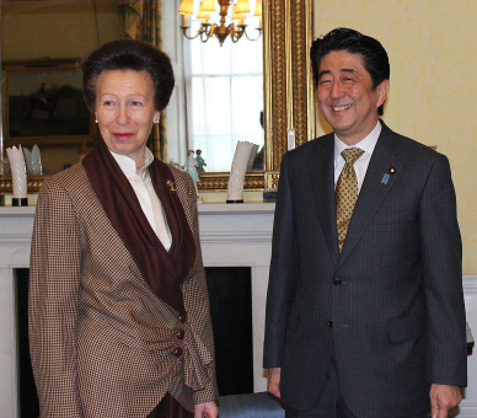 La princesse Anne reçoit le Premier Ministre japonais