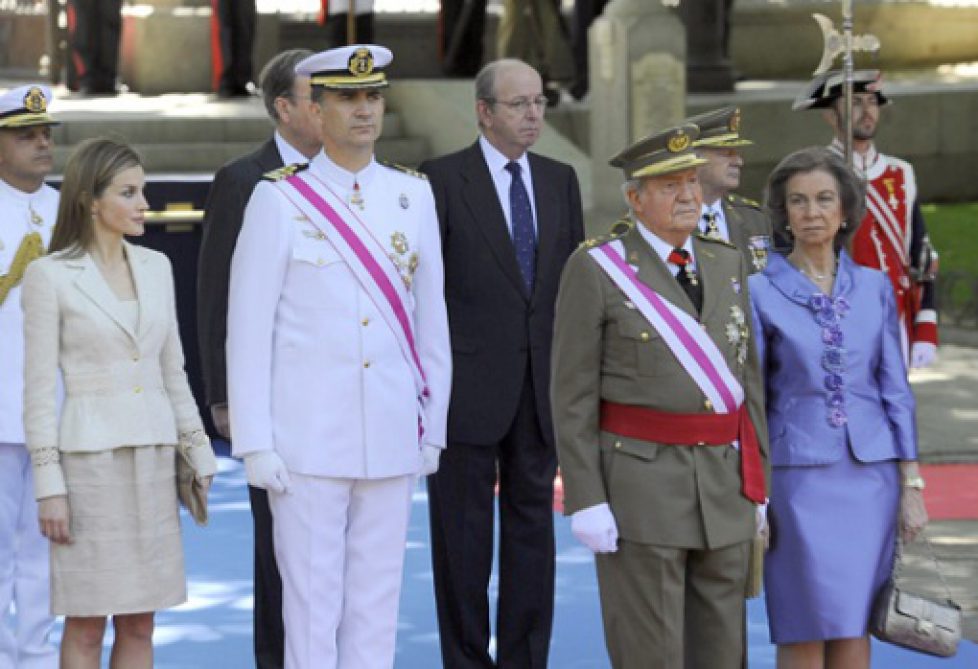 La famille royale espagnole à la Journée des forces armées