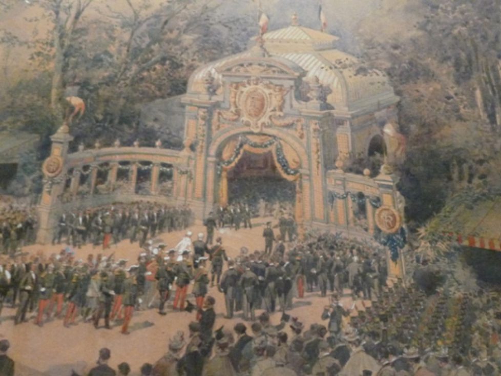 Tableau « Fête franco-russe. La gare du Ranelagh décorée »