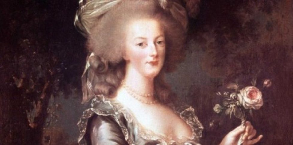 4216313-comment-marie-antoinette-n-a-pas-ete-guillotinee