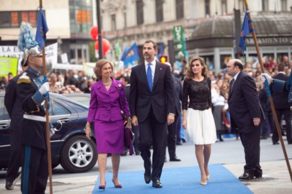 alfombra-azul-premios-principe-2012-1351275604-42