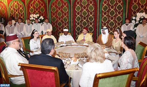 sm_le_roi_offre_un_diner_-_mariage_de_sar_le_prince_moulay_rachid_-_m_0