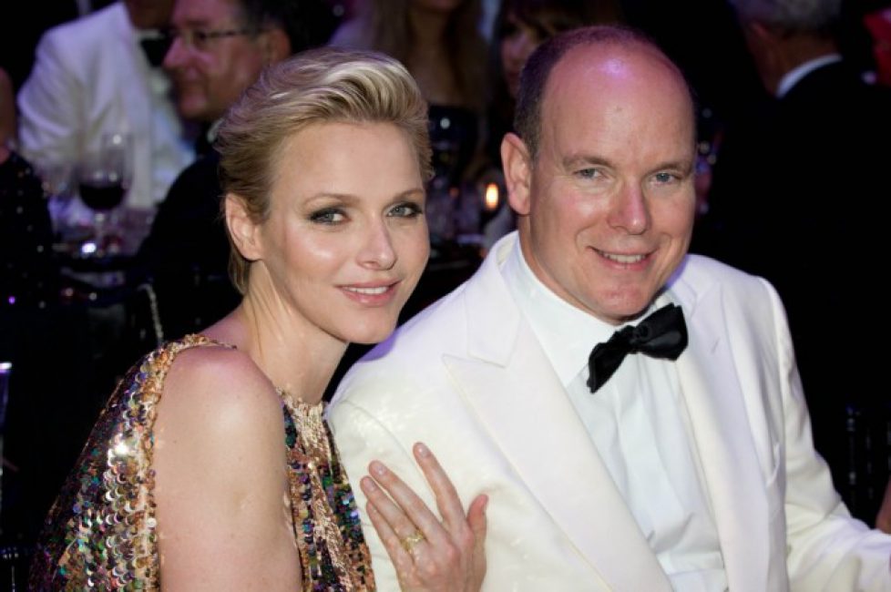 Charlene-et-Albert-de-Monaco-Bal-de-la-Croix-Rouge-Monaco-3-aout-2012_portrait_w674 Charlene-et-Albert-de-Monaco-Bal-de-la-Croix-Rouge-Monaco-3-aout-2012_portrait_w674
