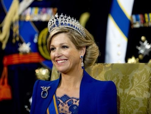 Blue.Jan-Taminiau-Maxima-Queen-M%C3%A1xima-of-the-Netherlands.Fashion.Style_.crown_.jpg