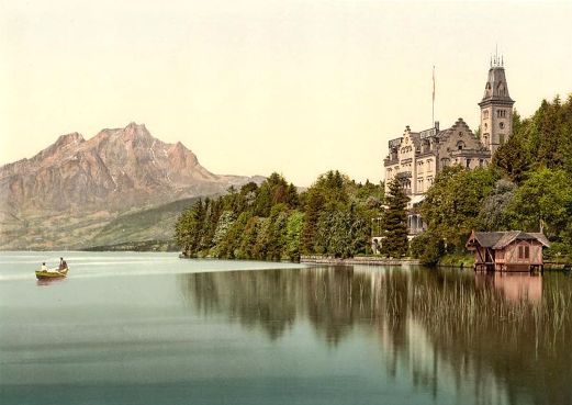 Château d'Hertenstein sur le lac de Lucerne en Suisse