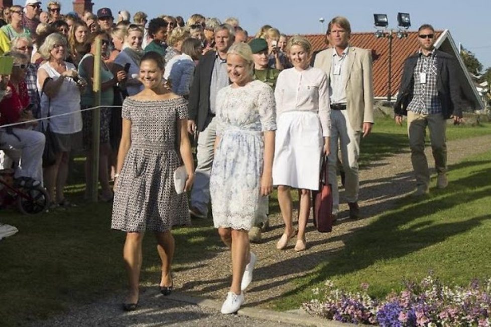 Princess-Victoria-Princess-Mette-Marit-12