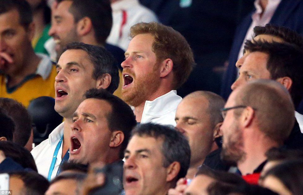2D0DC17000000578-3258786-Prince_Harry_dressed_in_an_England_shirt_sings_God_Save_The_Quee-a-108_1443908592073
