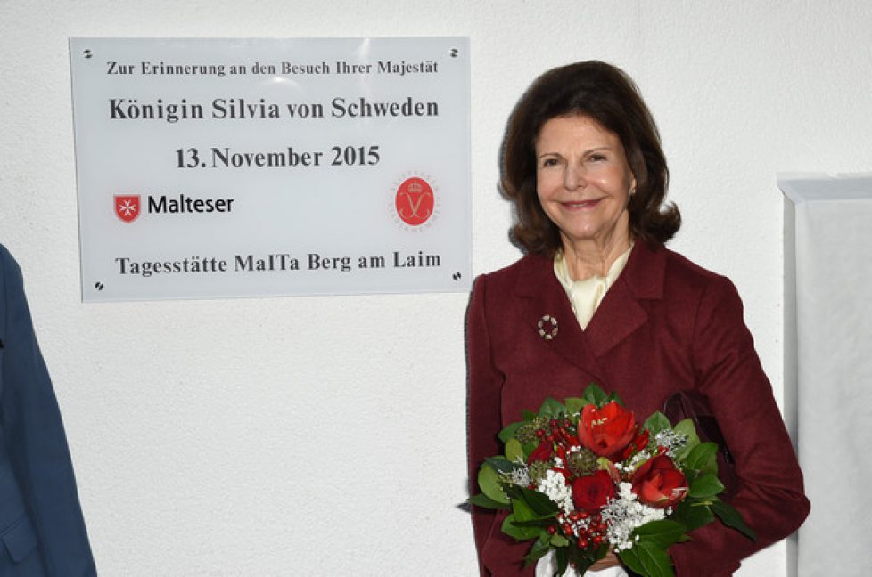 Queen+Silvia+Visits+Silviahemmet+Day+Centre+ZwS3icTp9bWl