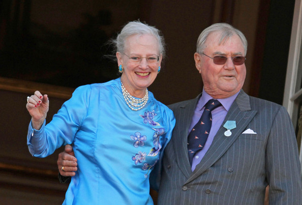 Queen-Margrethe-balcony-birthday-kSvz4hCFvFjl.jpg