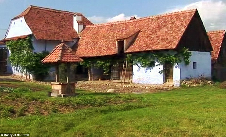2949E8D800000578-3111082-Restored_The_Prince_restored_his_homes_to_a_high_standard_but_ke-a-42_1433518849699