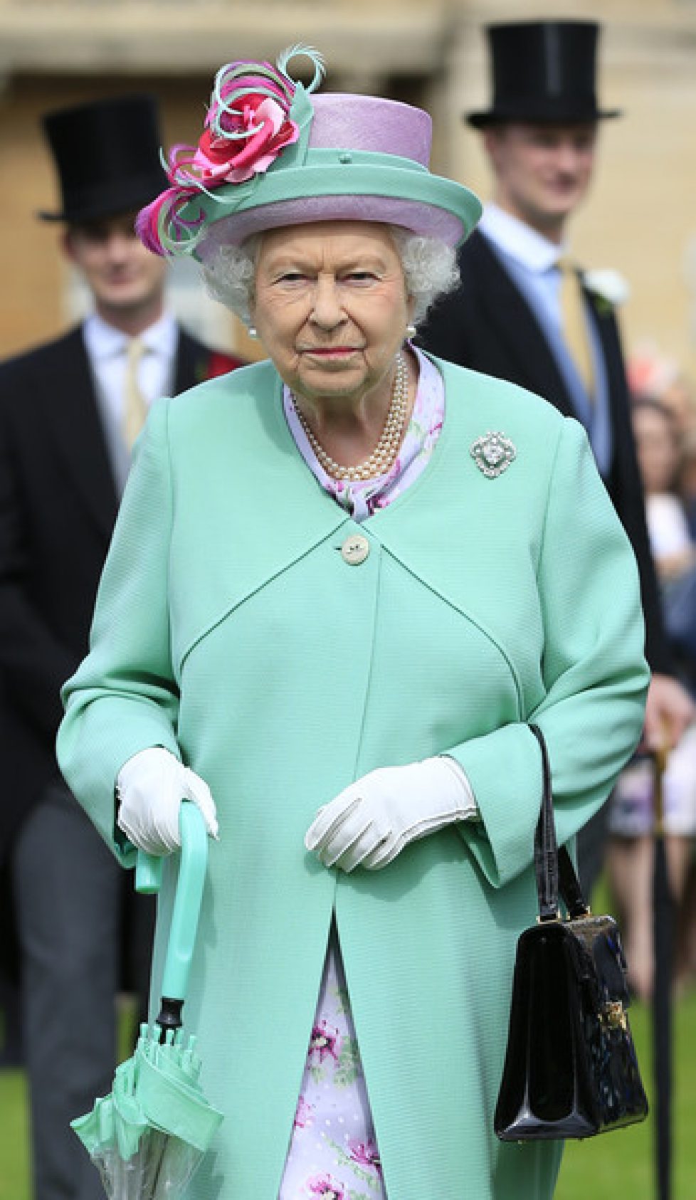 Queen+Elizabeth+II+Hosts+Garden+Party+Buckingham+poZs_oVHOqPl