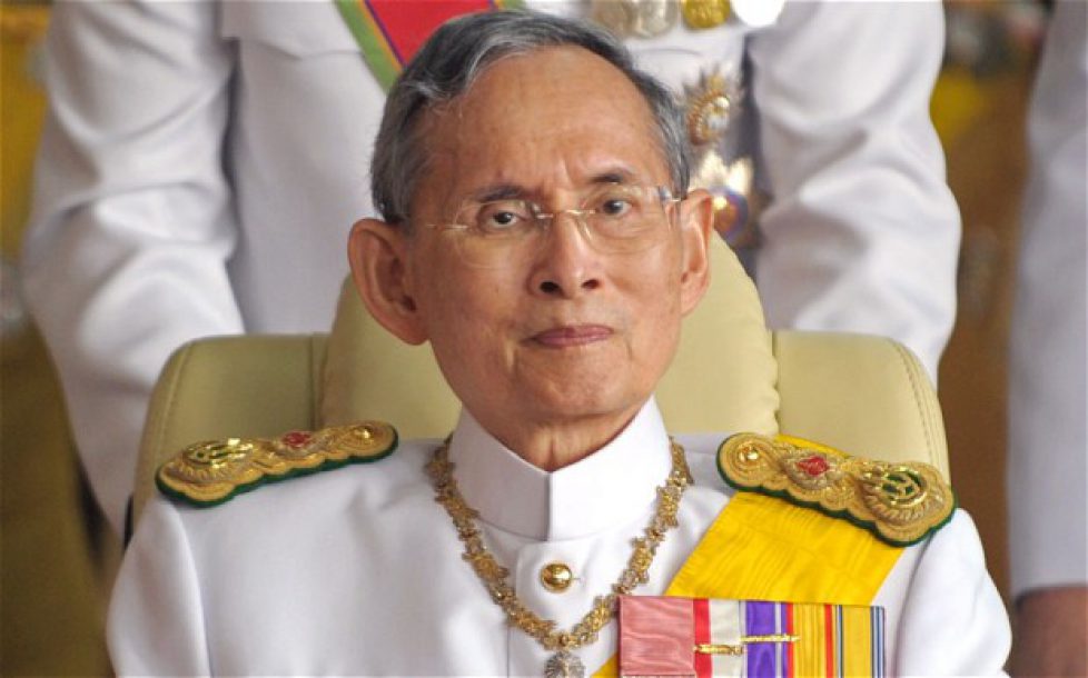 King-Bhumibol-Adul_2993201b