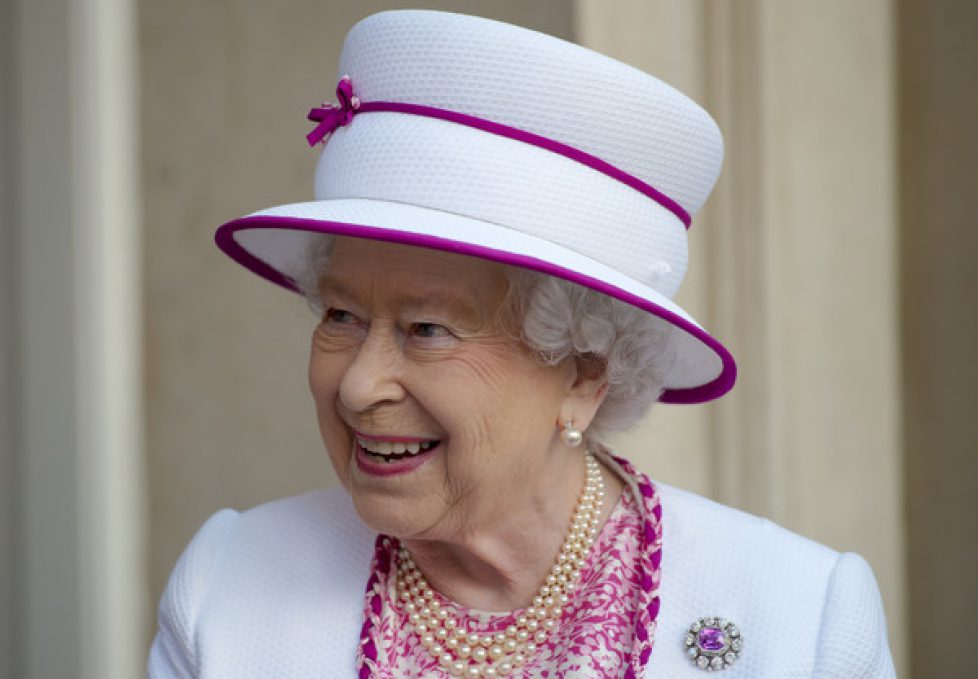 Queen+Visits+Marlborough+House+Launch+Commonwealth+CqKTOd1KMfrl