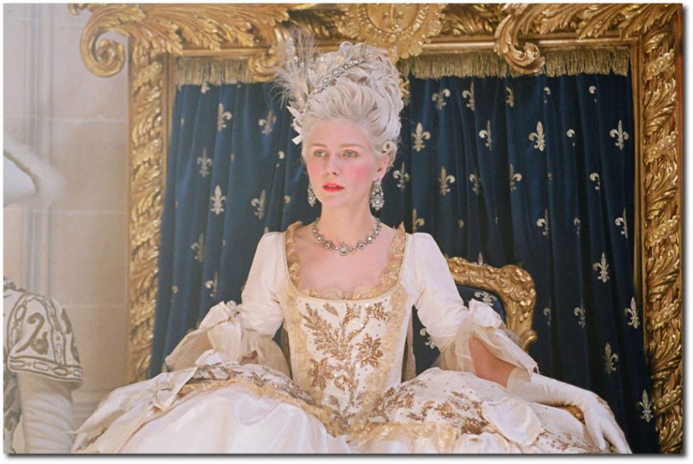 kirsten-dunst-as-marie-antoinette-11