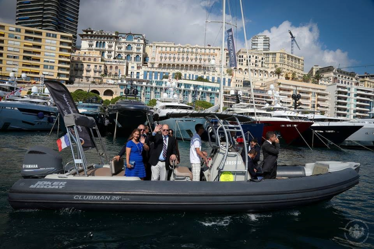 Le prince Albert au « Monaco yacht show » Noblesse & Royautés