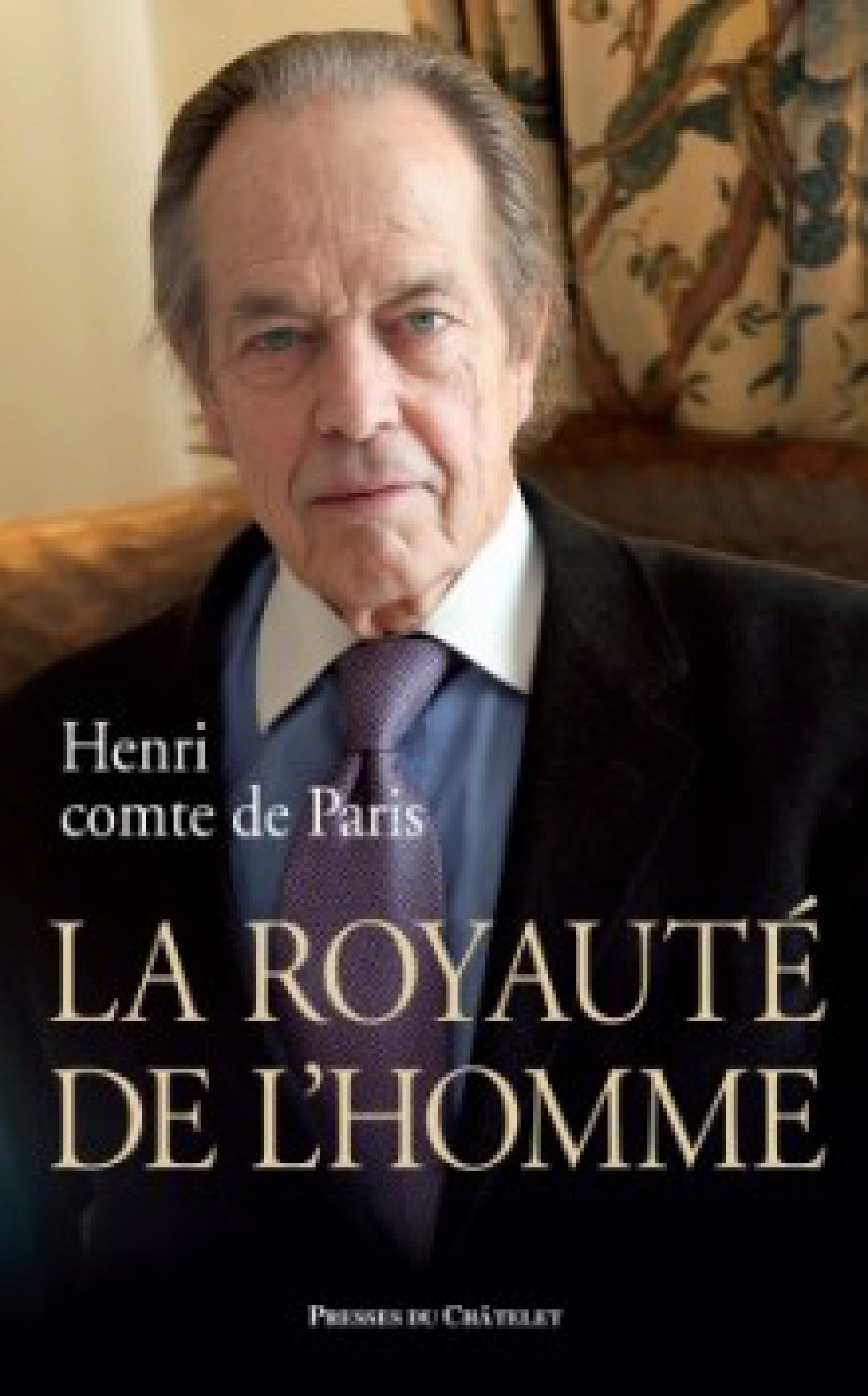 Le comte de Paris signe son livre