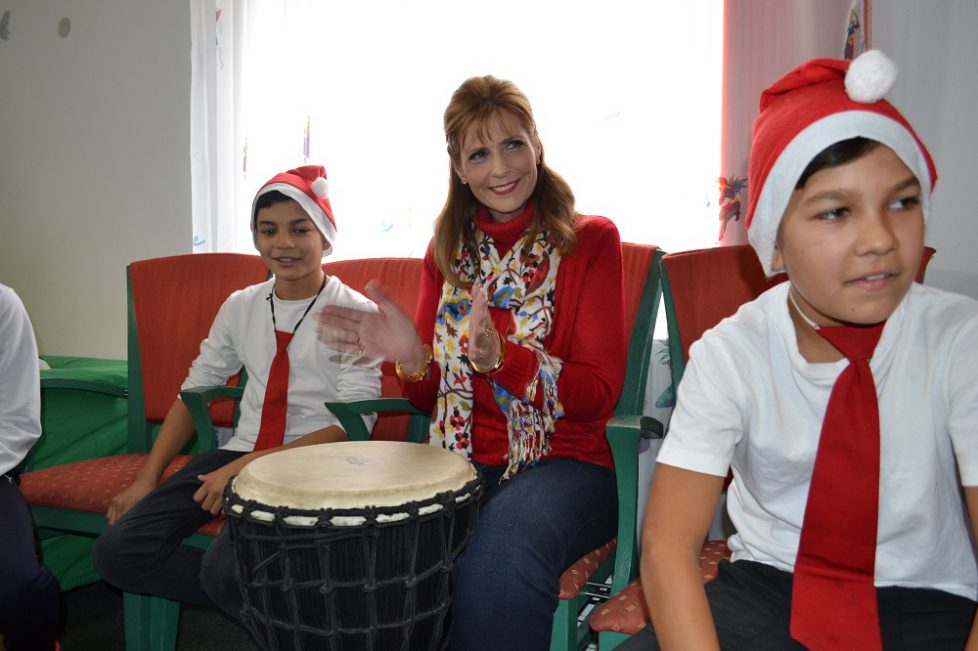 principesa-maria-daruri-de-craciun-familiilor-nevoiase-din-ploiesti-16-decembrie-2016-foto-organizatia-umanitara-concordia-8