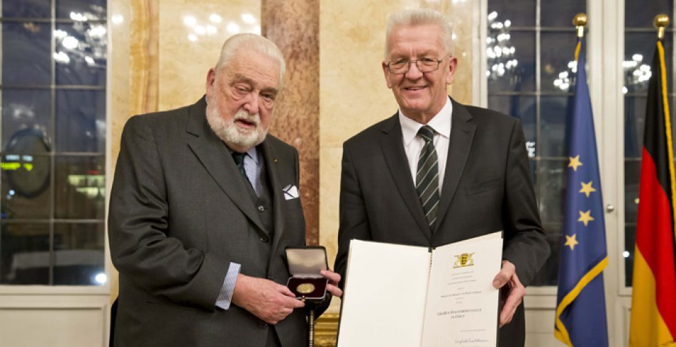 Große Staufermedaille in Gold an Carl Herzog von Württemberg