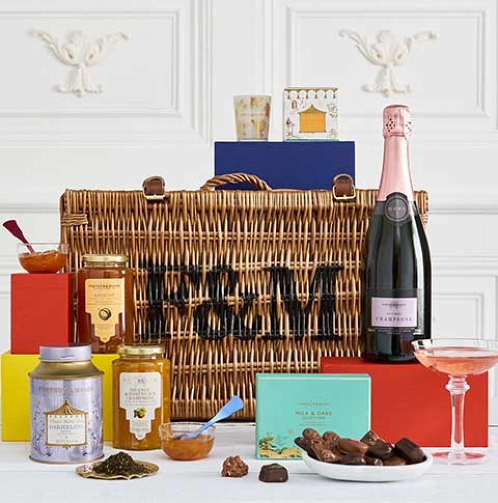 2166087_The-VIP-Hamper-Mobile_Portrait 2166087_The-VIP-Hamper-Mobile_Portrait