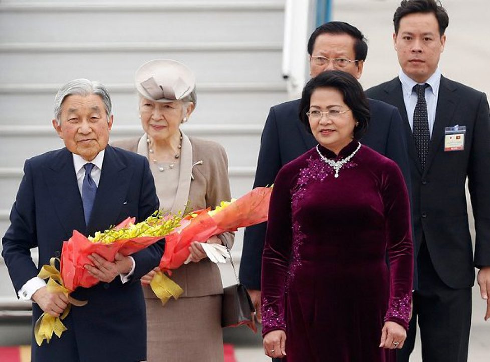 Emperor-Akihito-and-Empress-Michiko-3