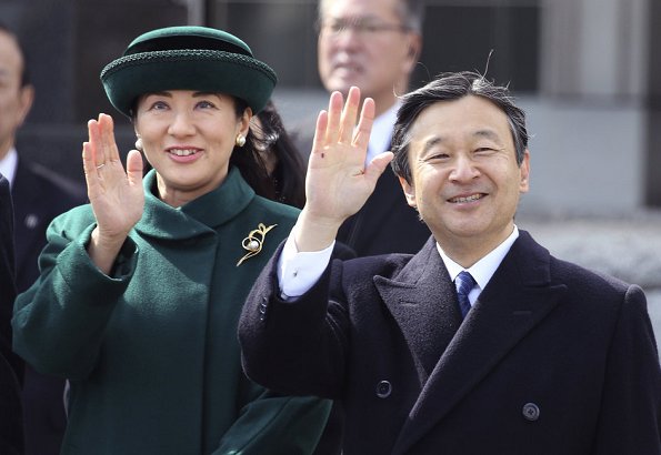 Emperor-Akihito-and-Empress-Michiko-6.jpg