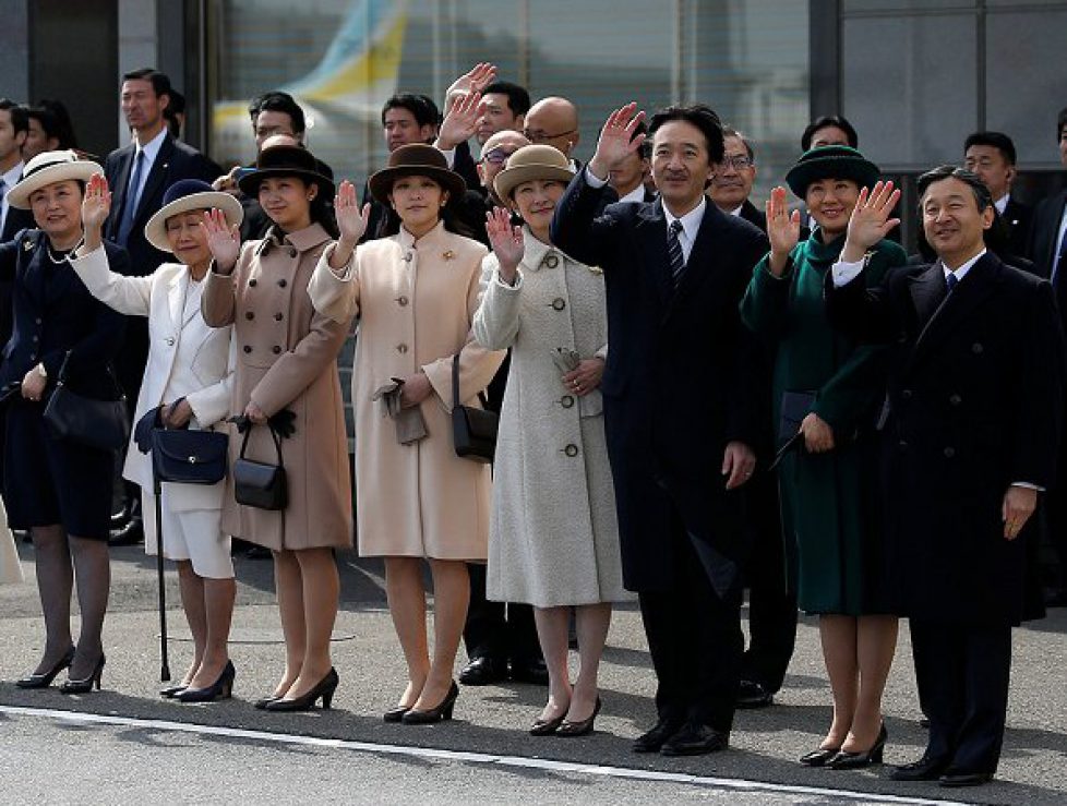 Emperor-Akihito-and-Empress-Michiko-8