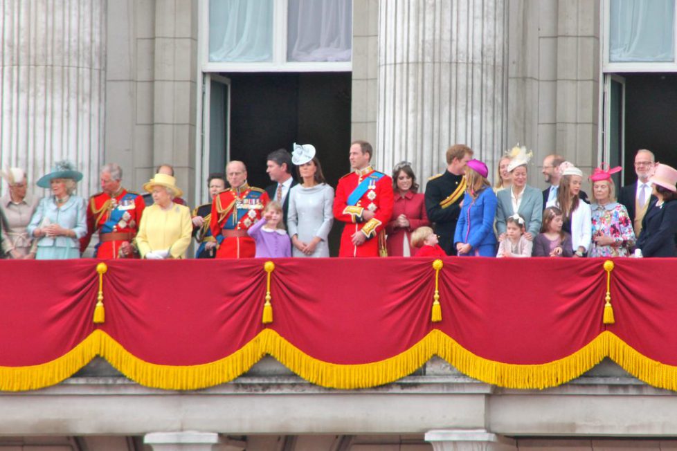 Royal_family_on_the_balcony