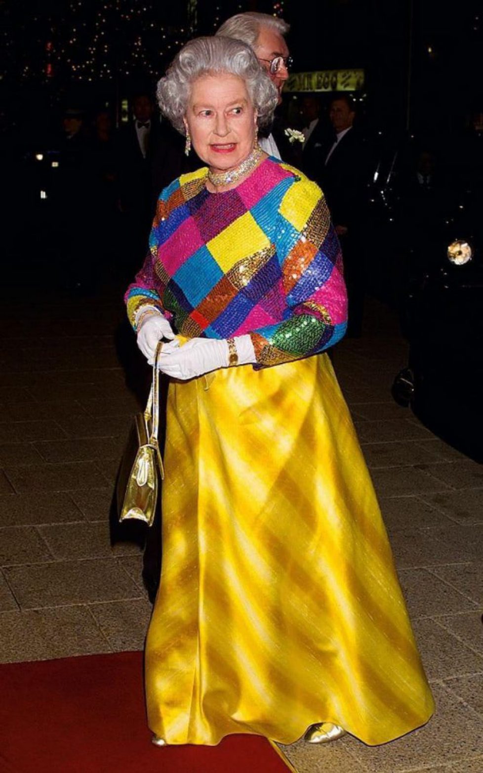 Queen-style-49-xlarge_trans_NvBQzQNjv4BqqVzuuqpFlyLIwiB6NTmJwfSVWeZ_vEN7c6bHu2jJnT8