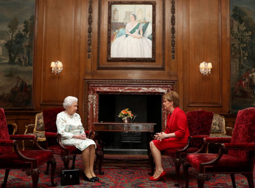 Queen+Elizabeth+II+Nicola+Sturgeon+Meet+Holyroodhouse+v6M8TDHCxHHl