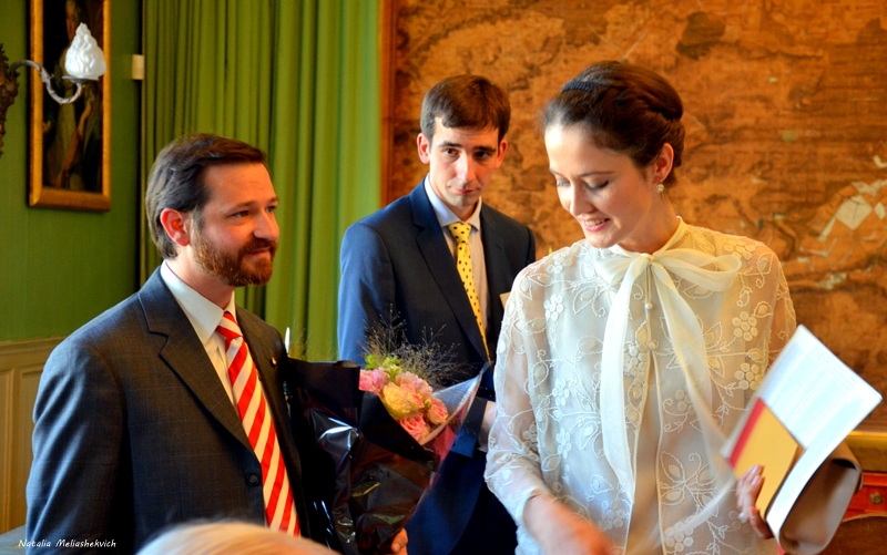 La duchesse de Vendôme au mariage civil de sa soeur Noblesse & Royautés