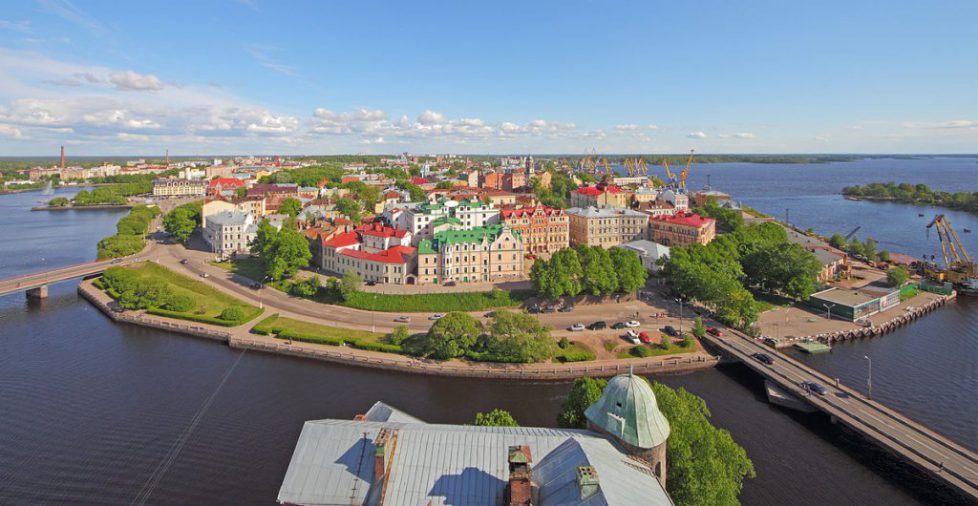 1200px-Vyborg_June2012_View_from_Olaf_Tower_06