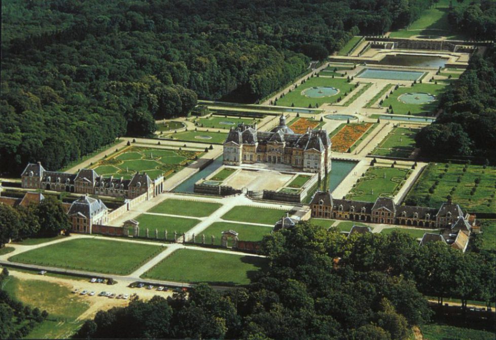 Vaux-le-Vicomte-do-céu