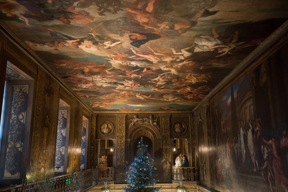 Chatsworth+Gives+Christmas+Dickens+Themed+QUdsLBWx3nwl