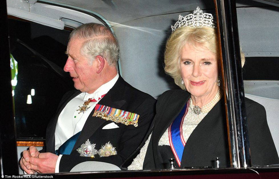 47052AFE00000578-5149087-The_Duchess_of_Cornwall_was_joined_by_Prince_Charles_who_too_was-a-12_1512507063619