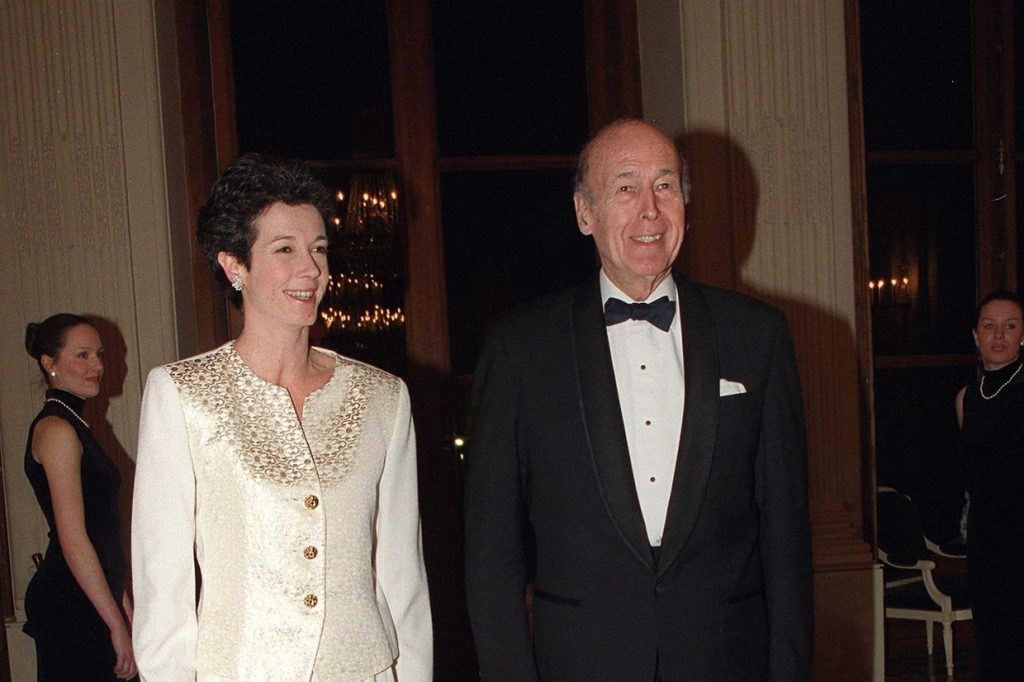 D  c  s Jacinte Giscard d   Estaing  1960-2018      Noblesse Royaut  s