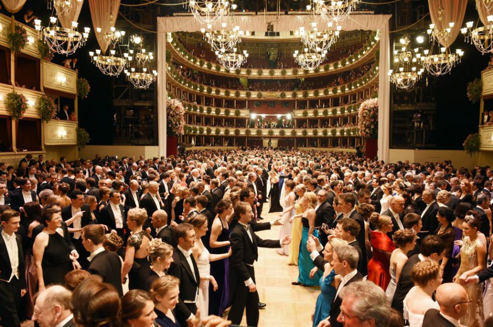 Guests dance a quadrille on the dance floor at the Vienna Opera Ball, Vienna, Austria, 12 February 2015. Photo: Jens Kalaene/dpa