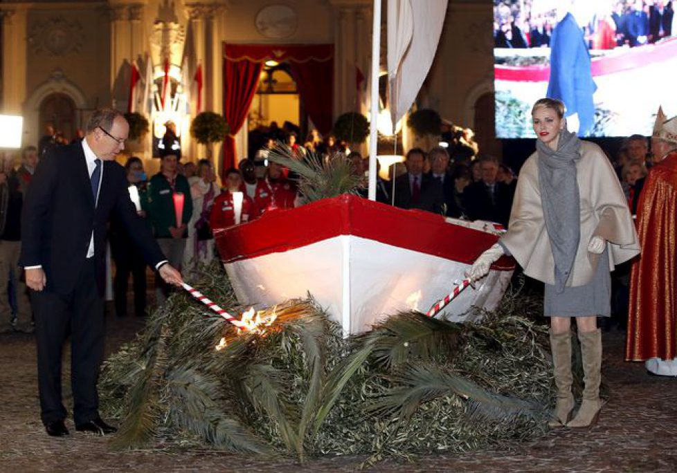 albert-ii-et-charlene-de-monaco-fete-la-sainte-devote_5504863