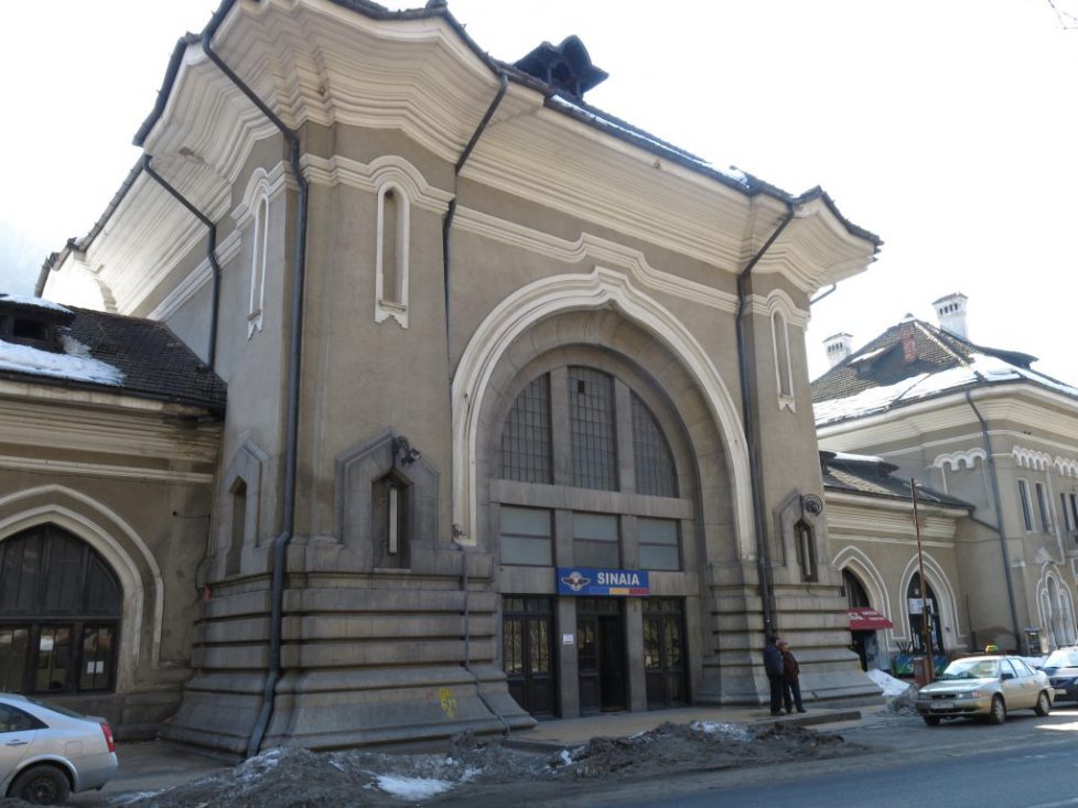 3010 Gare de Sinaia (01.03.2013)