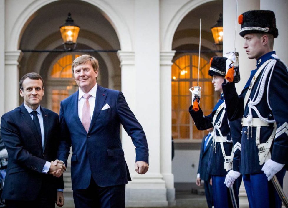 Koning ontvangt president Macron