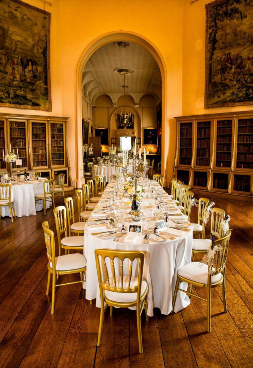 full-long-gallery-round-tables--castle-howard-estate