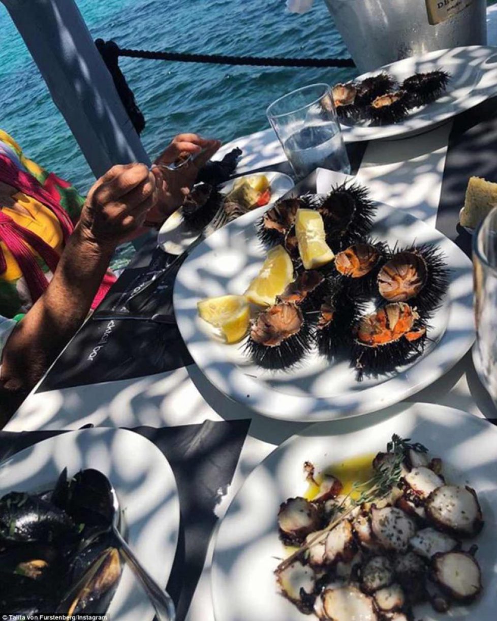 4DDB133D00000578-5910565-Yum_At_one_point_Talita_had_a_seafood_feast_at_Spilia_Seaside_Re-a-39_1530565231977