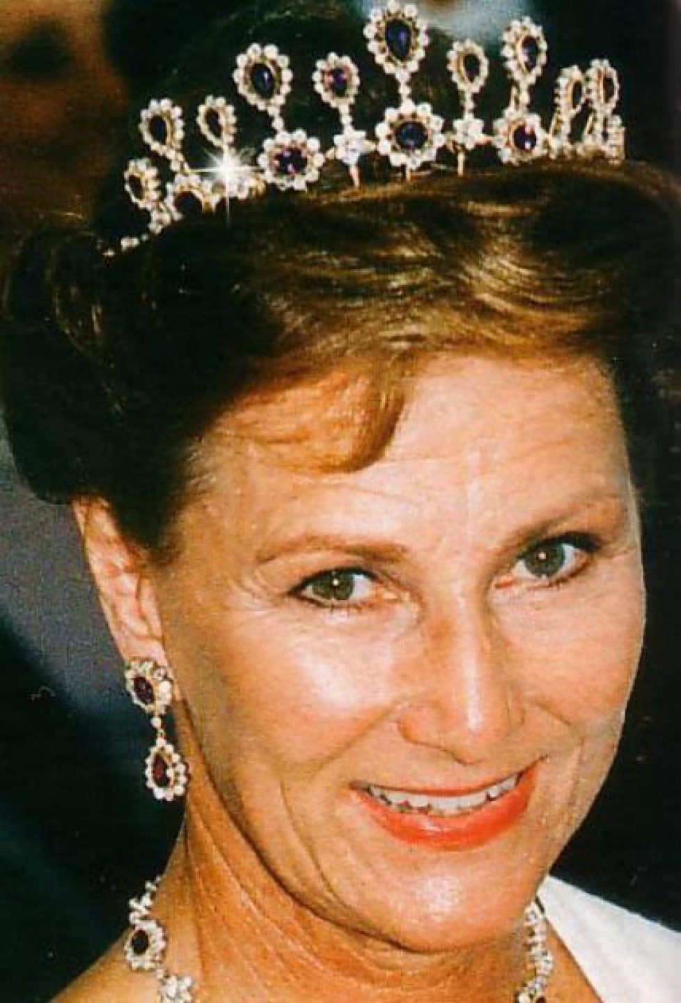 Amethyst Necklace Tiara (1990s) for Queen Sonja 1