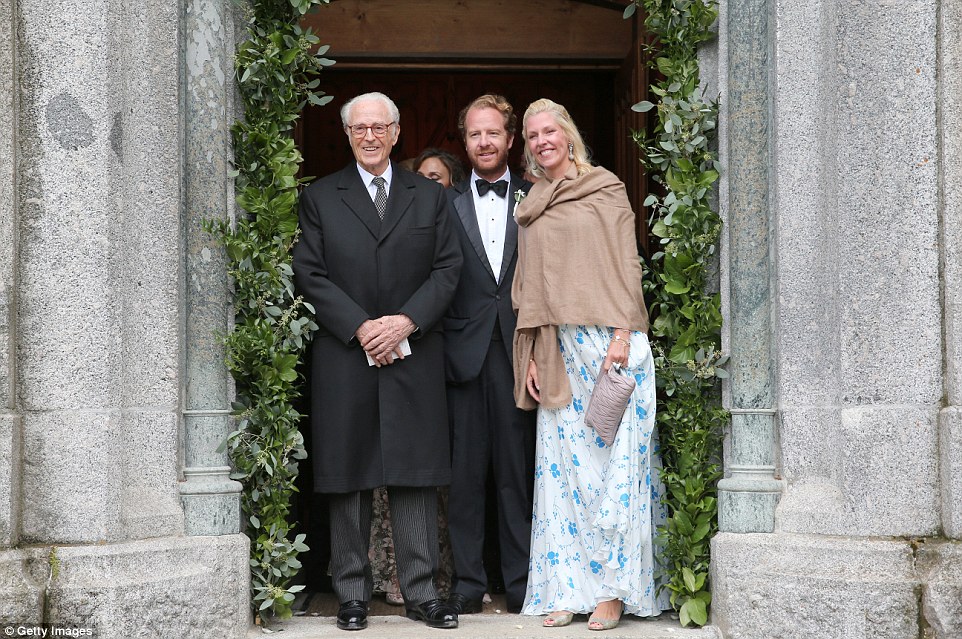 4F9C998800000578-6123501-Prince_Franz_of_Bavaria_Princess_Felipa_of_Bavaria_and_her_husba-a-83_1535880039333.jpg