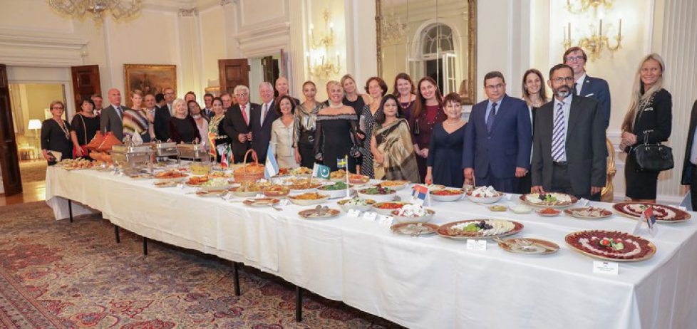 Dîner de cuisine du monde au Palais blanc de Belgrade