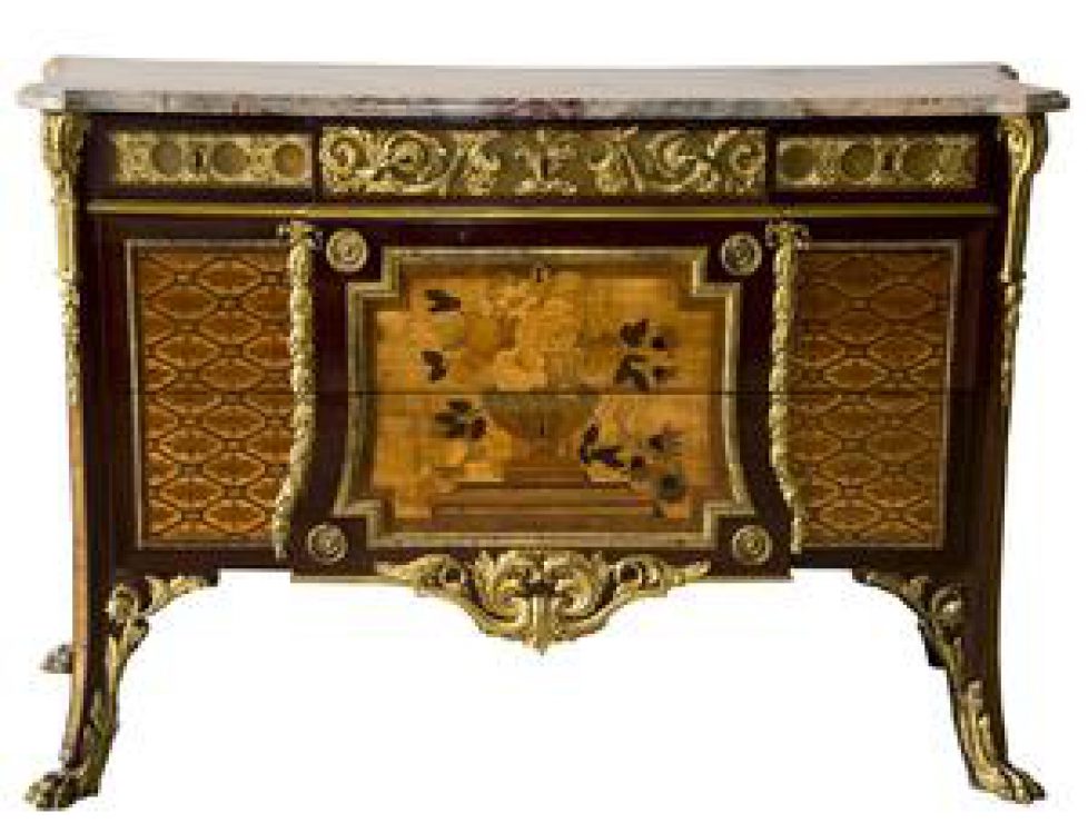 La commode Riesener de Madame Adelaïde