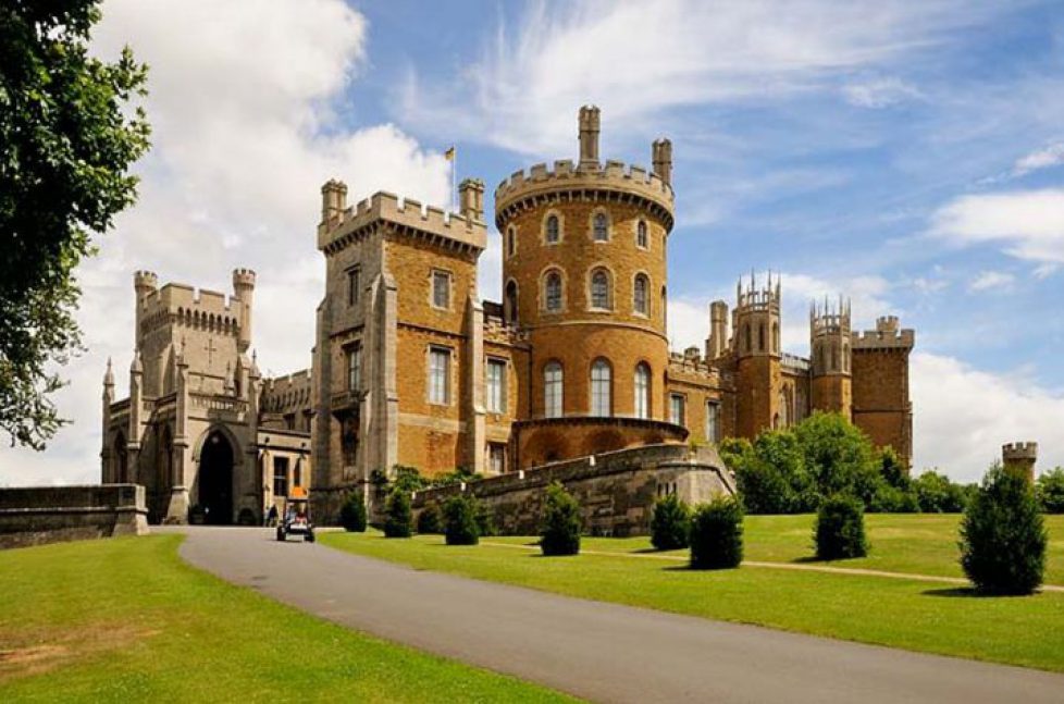 belvoir_castle_bespoke_fibreglass_planters-718x475w