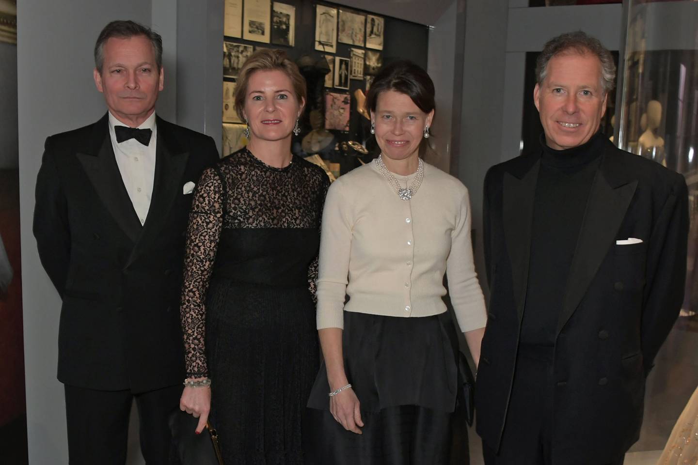 daniel-chatto-serena-armstrong-jones-countess-of-snowdon-lady-sarah-chatto-and-david-armstrong-jones-2nd-earl-of-snowdon-at-the-christian-dior-exhibition-in-london2.jpg