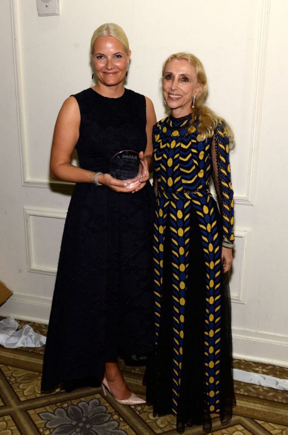 Mette-Marit-De-Norve-ge-Et-Franca-Sozzani-9