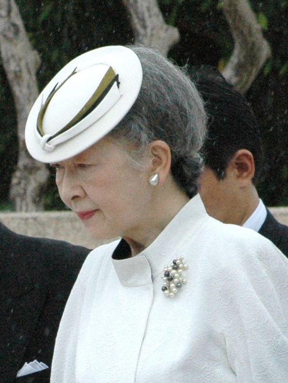 Empress_Michiko_of_japan.jpg